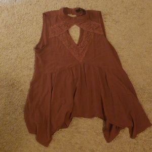 BKE collared halter tank